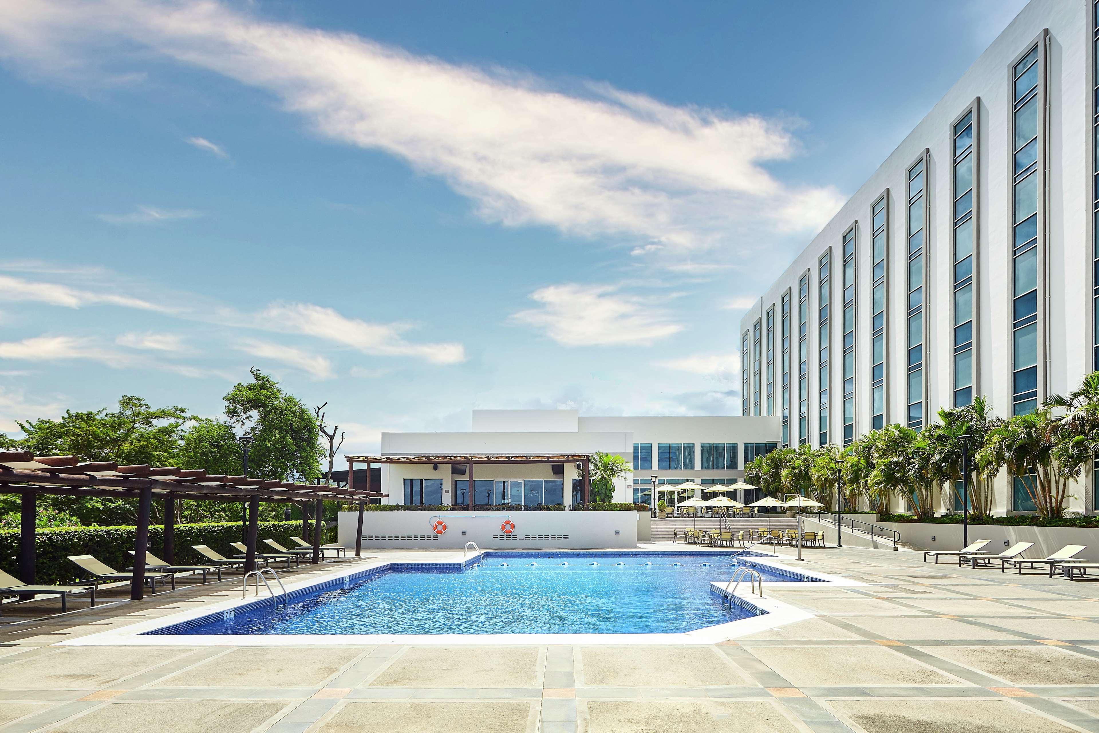Hilton Doubletree By Hilton Managua Hotel Exterior photo
