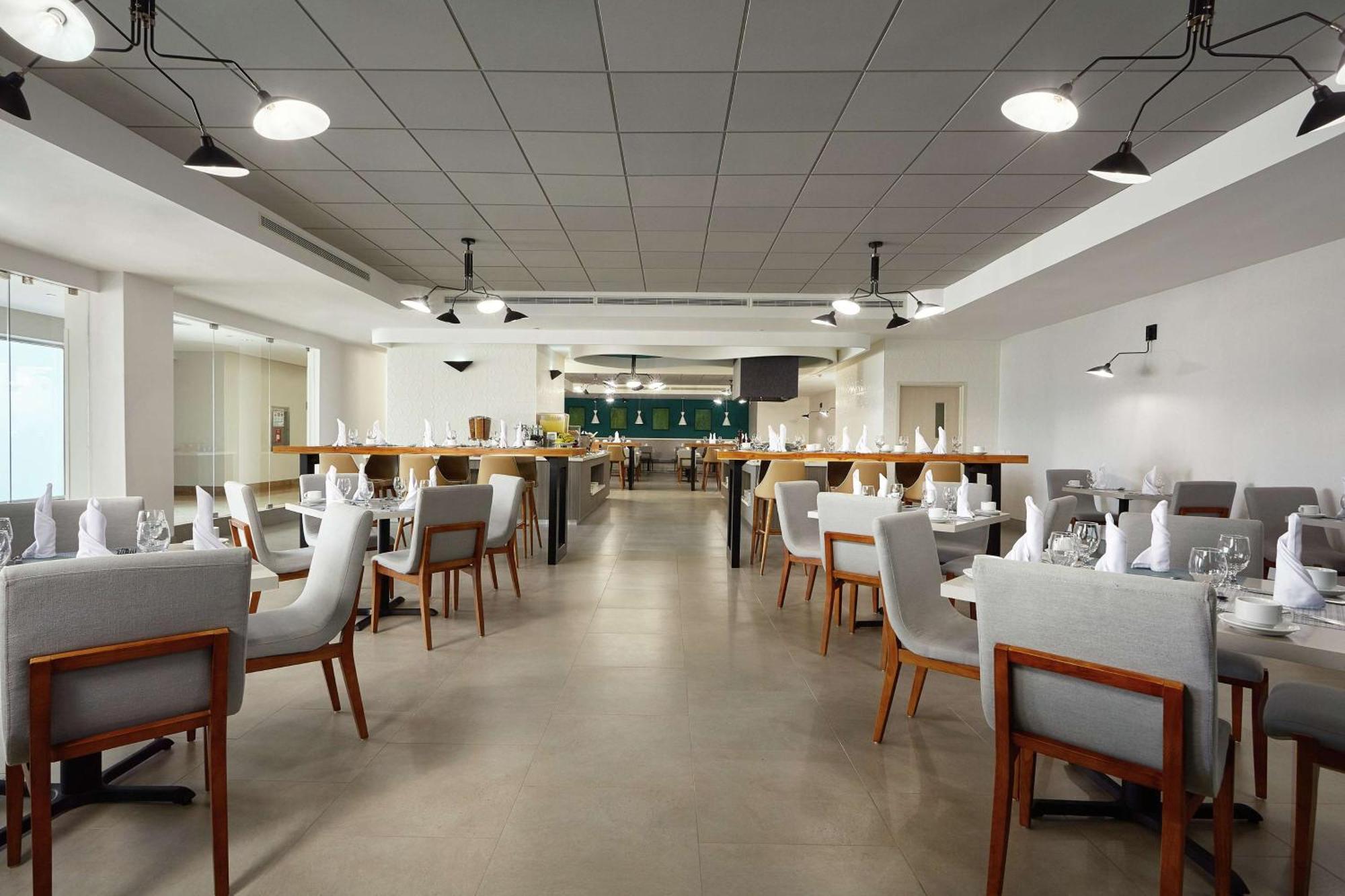 Hilton Doubletree By Hilton Managua Hotel Exterior photo