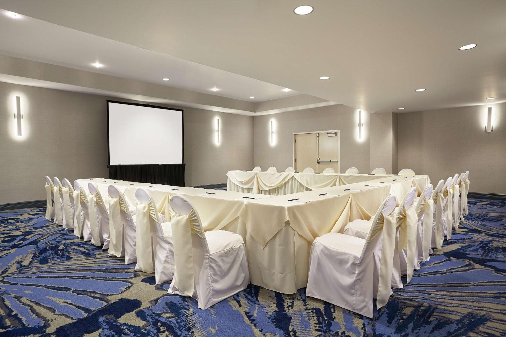 Hilton Doubletree By Hilton Managua Hotel Exterior photo